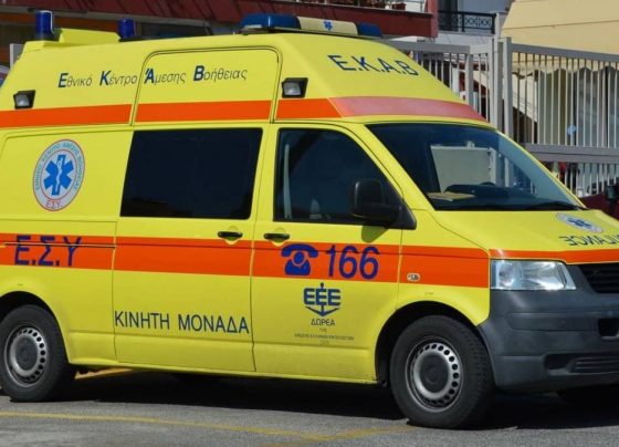 Φωτογραφία ασθενοφόρου του ΕΚΑΒ Ιωαννίνων.