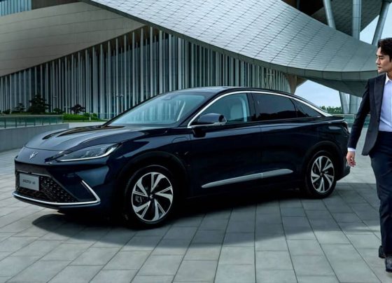 Φωτογραφία του νέου αυτοκινήτου της Huawei.