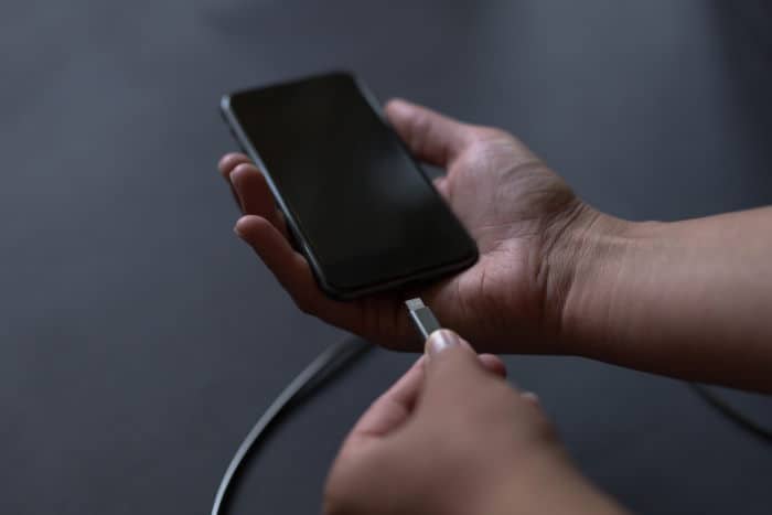 ΕΕ: Ένας φορτιστής για όλες τις συσκευές μέχρι το 2024