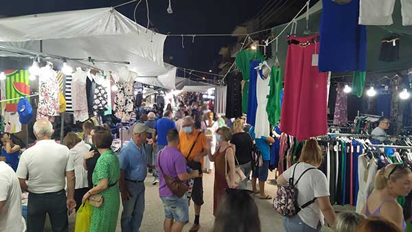 Επιστρέφει το… παζάρι