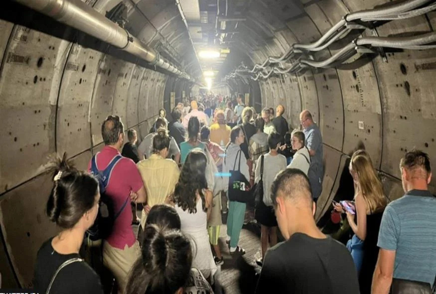 Τούνελ Μάγχης : Ταλαιπωρία 5 ωρών λόγω βλάβης του τρένου