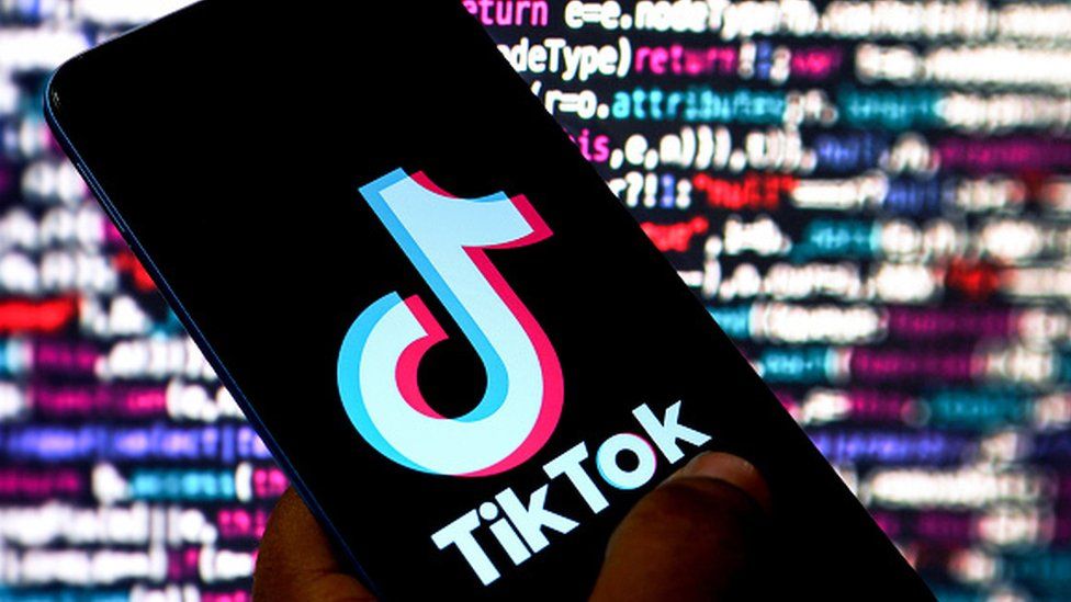 TikTok: Χάκερ υποστηρίζουν ότι παραβίασαν λογαριασμούς χρηστών – Η εταιρεία αρνείται