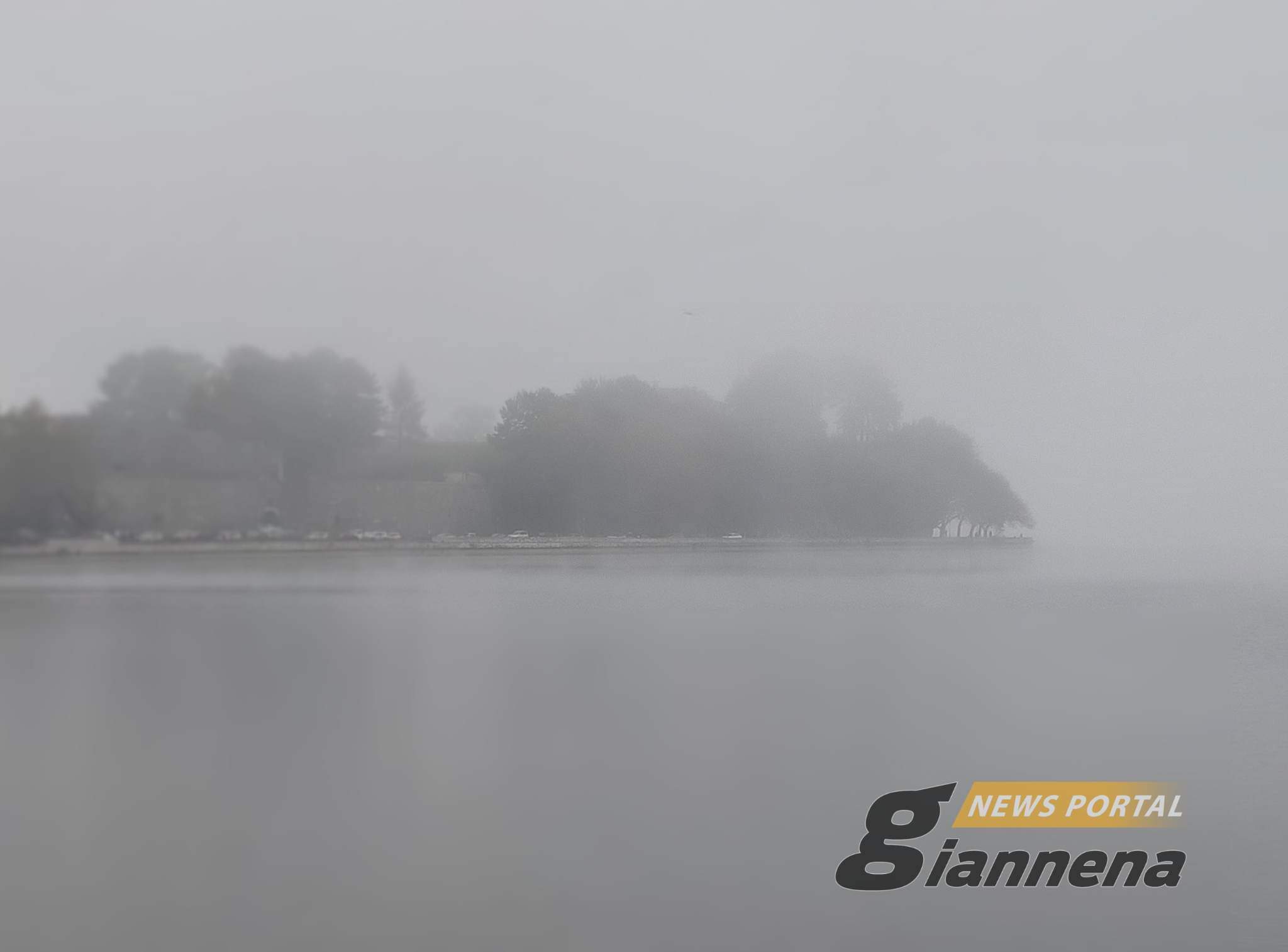 Παμβώτιδα: Παραδομένη… στην ομίχλη (photo)