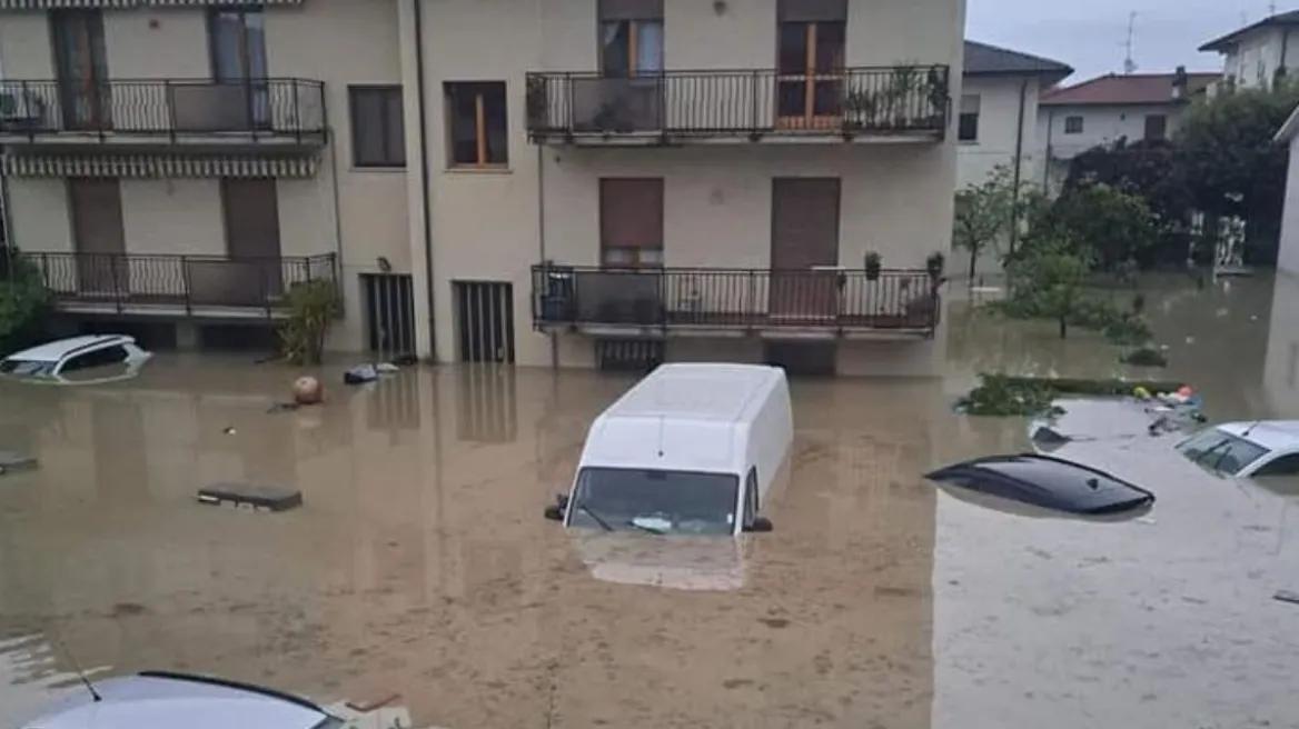 Πέντε νεκροί και τέσσερις αγνοούμενοι λόγω κακοκαιρίας στην Ιταλία